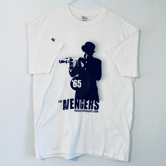 Hanes Other - Hanes White 'The Avengers' Graphic Tee XL